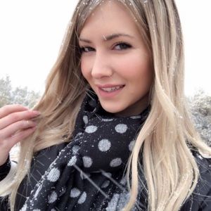 Meet your Posher, Manley